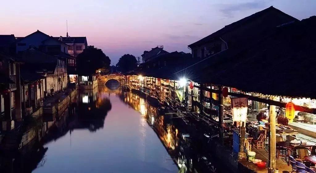 茂密丛林逃生